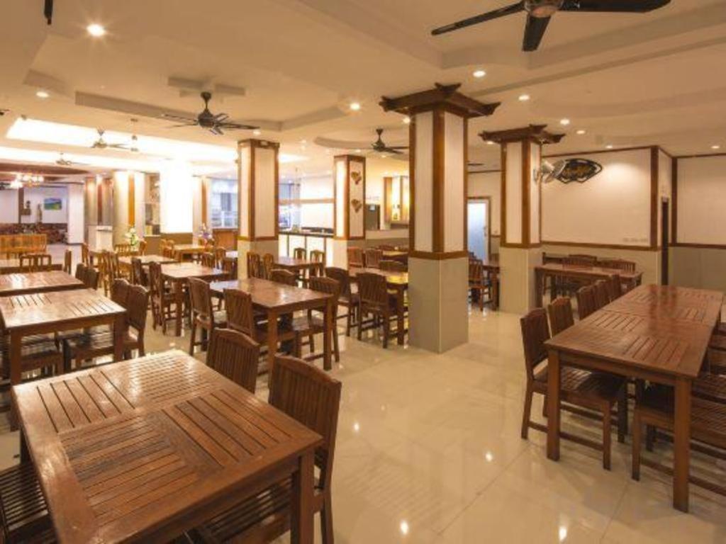 Azure Phuket Hotel Patong Exterior photo