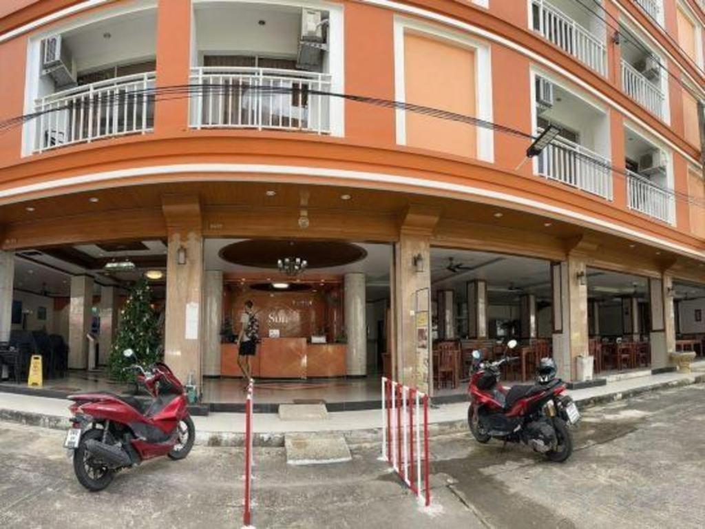 Azure Phuket Hotel Patong Exterior photo