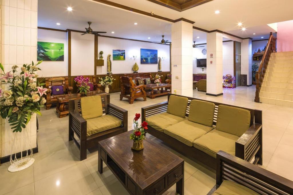 Azure Phuket Hotel Patong Exterior photo