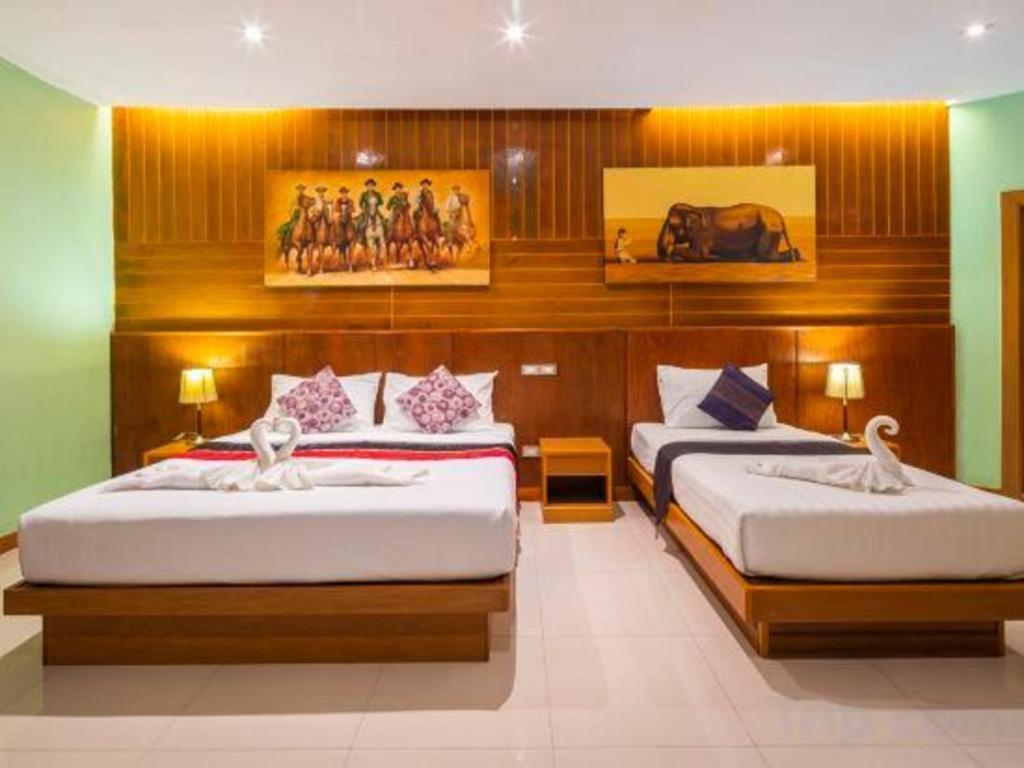 Azure Phuket Hotel Patong Exterior photo