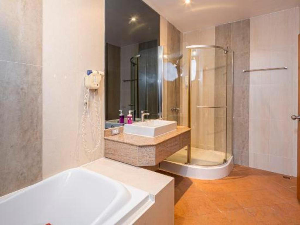 Azure Phuket Hotel Patong Exterior photo